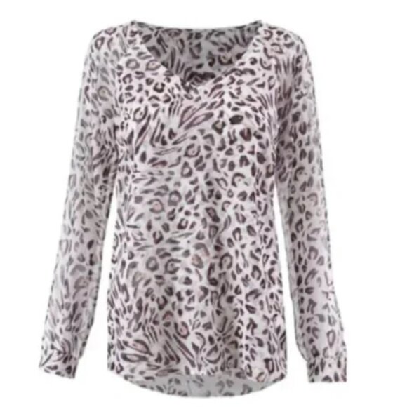CAbi #5337 Glamour Blouse – Large – White Animal Print V-Neck - Picture 1 of 7